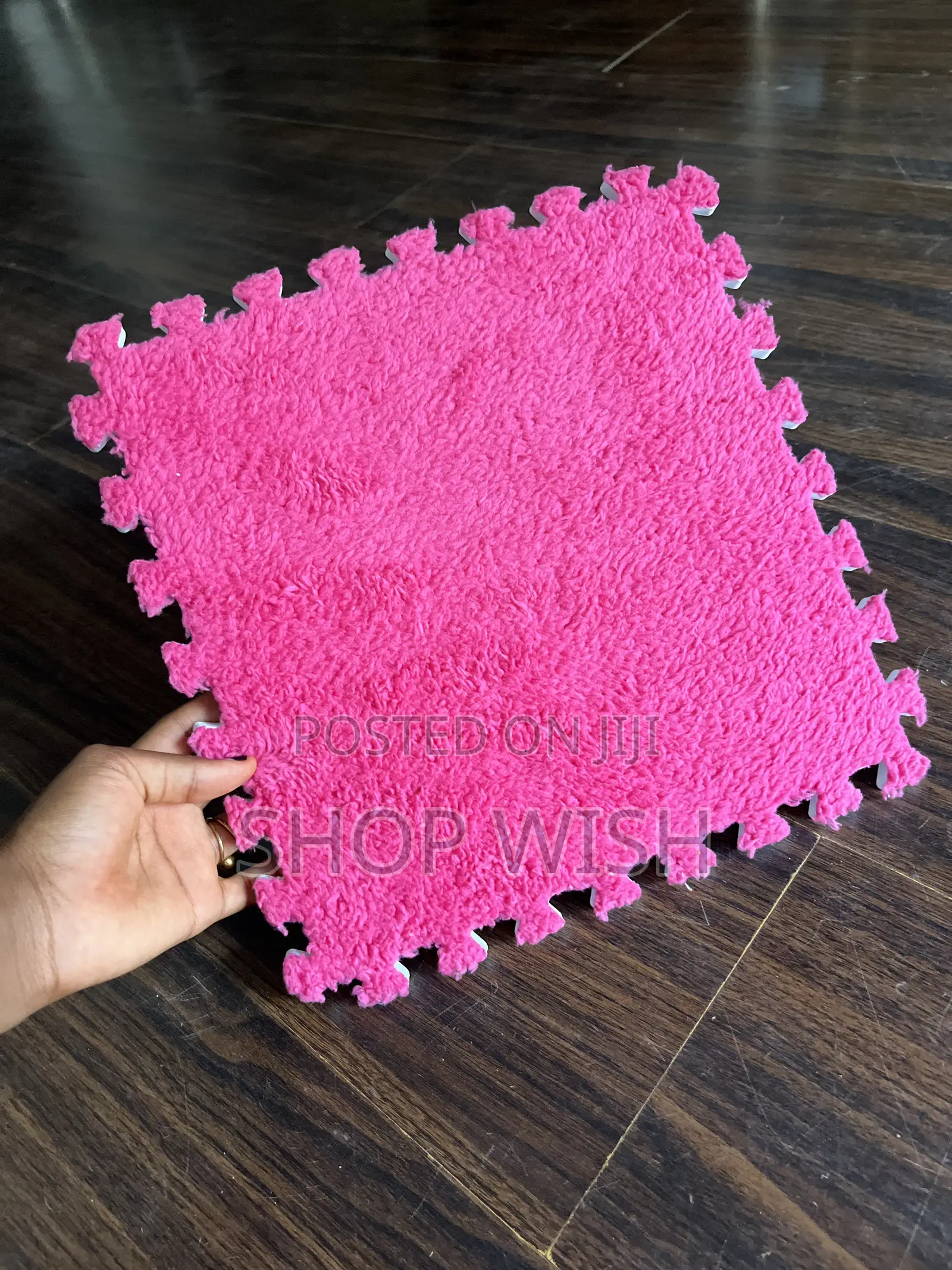 Carpet Tiles Easy to Install Without Glue and Tools
