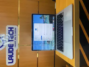 Laptop Apple MacBook Pro 2020 8GB Apple M1 SSD 256GB
