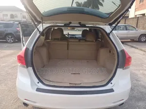 Toyota Venza 2011 White