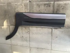 One Side Back Door Padded for Hyundai Grand Santa Fe 2017