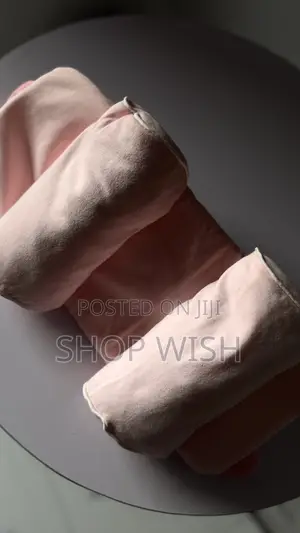 Pillow to Support Premature Babies and Mature Babies Growth