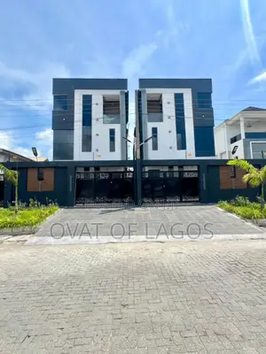 5bdrm Duplex in Lekki Phase 1 for sale