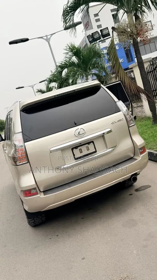 Lexus GX 460 Luxury 2016 Gold