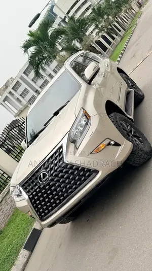 Lexus GX 460 Luxury 2016 Gold