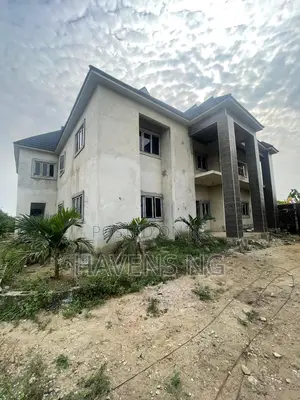 6bdrm Duplex in Obio-Akpor for sale