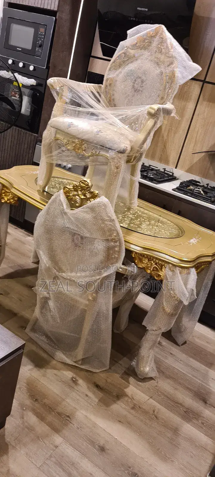 Royal Dinning Set