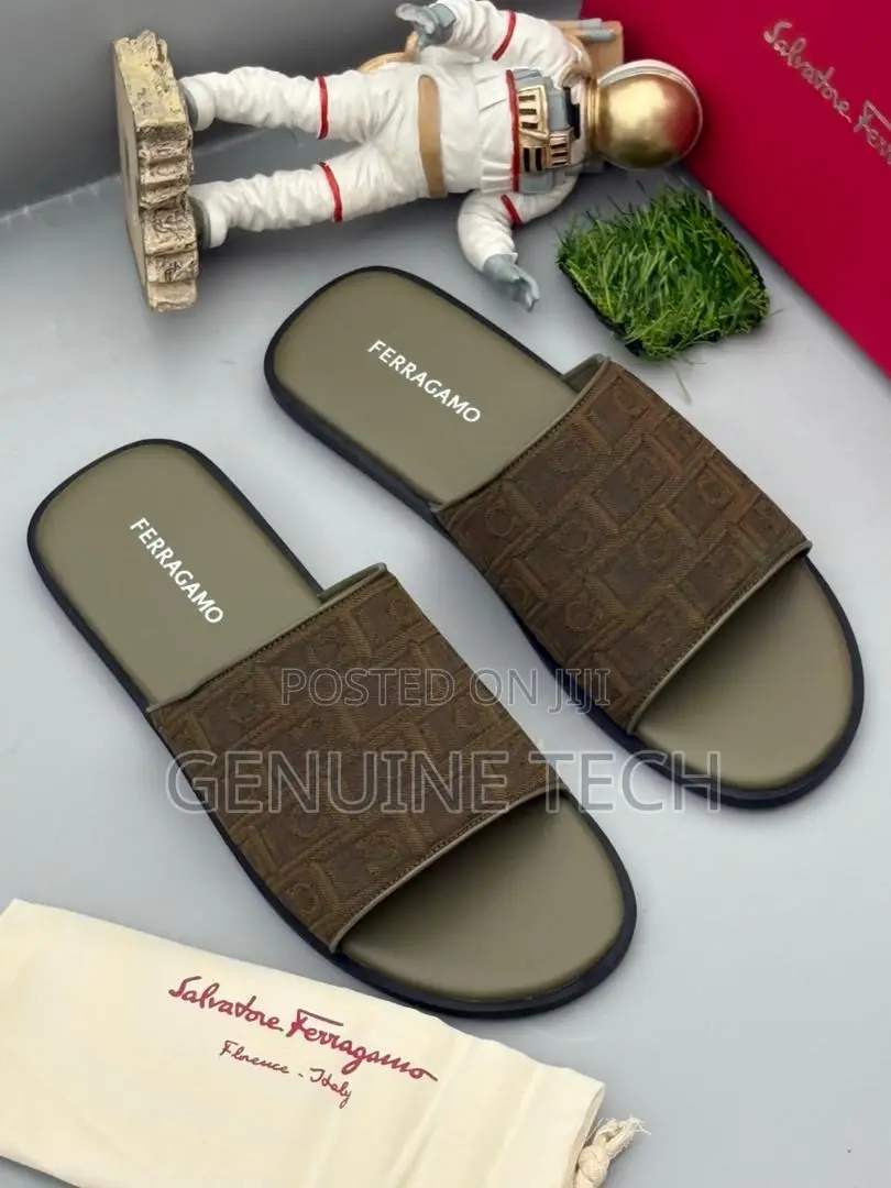High Quality Ferragamo Slippers