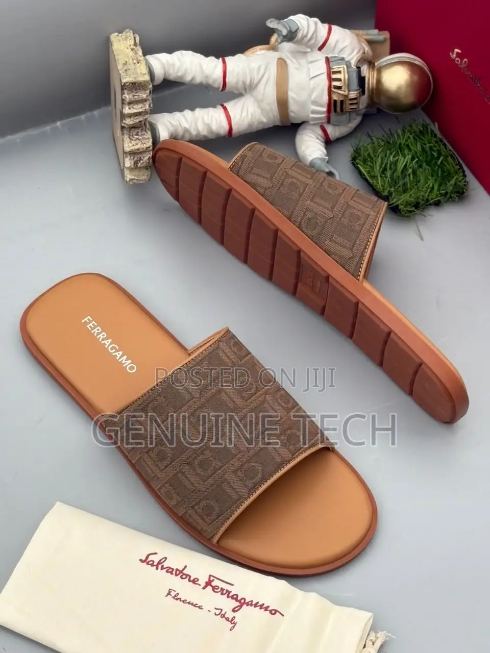 High Quality Ferragamo Slippers