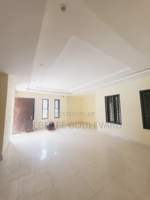 4bdrm Townhouse / Terrace in Galadimawa for rent