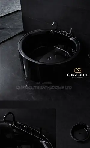 Gloss Black Round Acrylic Bathtub