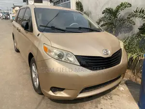 Toyota Sienna LE 7 Passenger 2012 Gold