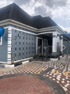 4bdrm Bungalow in Benin City for sale