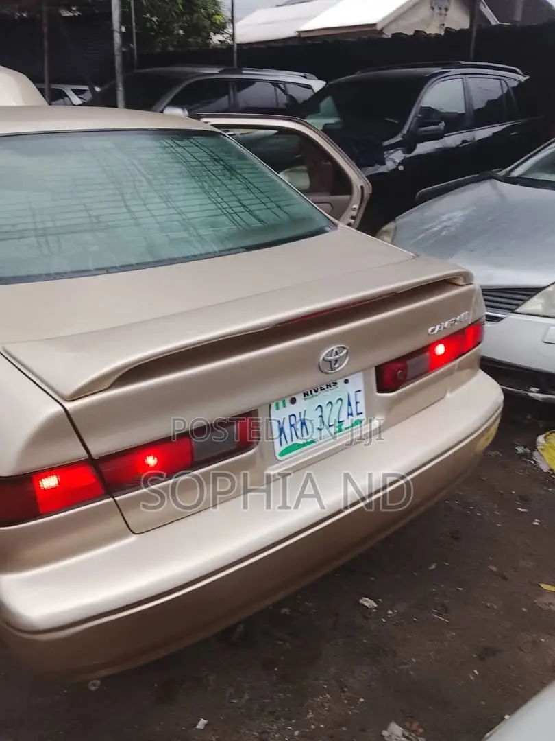 2001 Toyota Camry