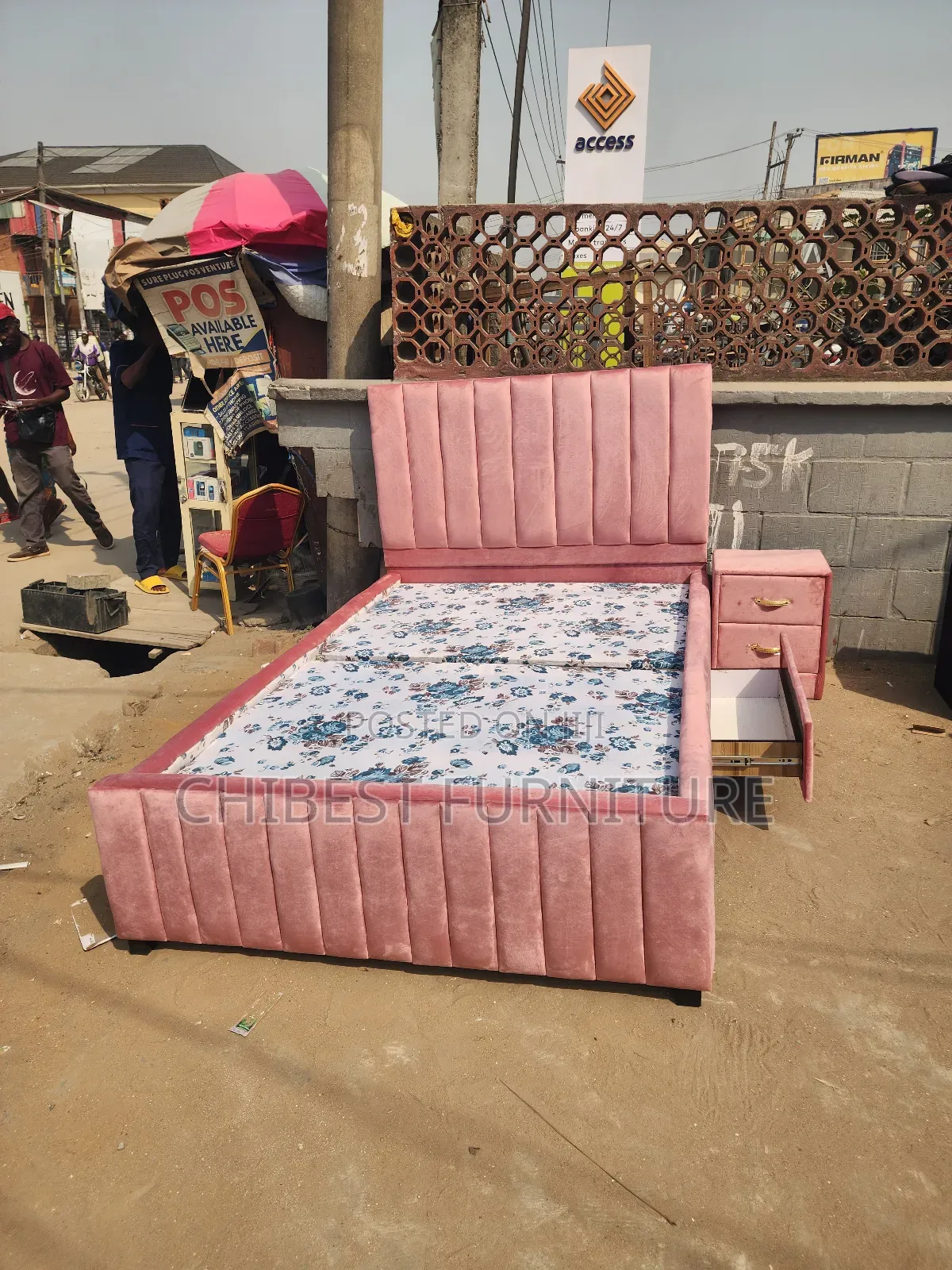 Standard Queen Size Bed Stand