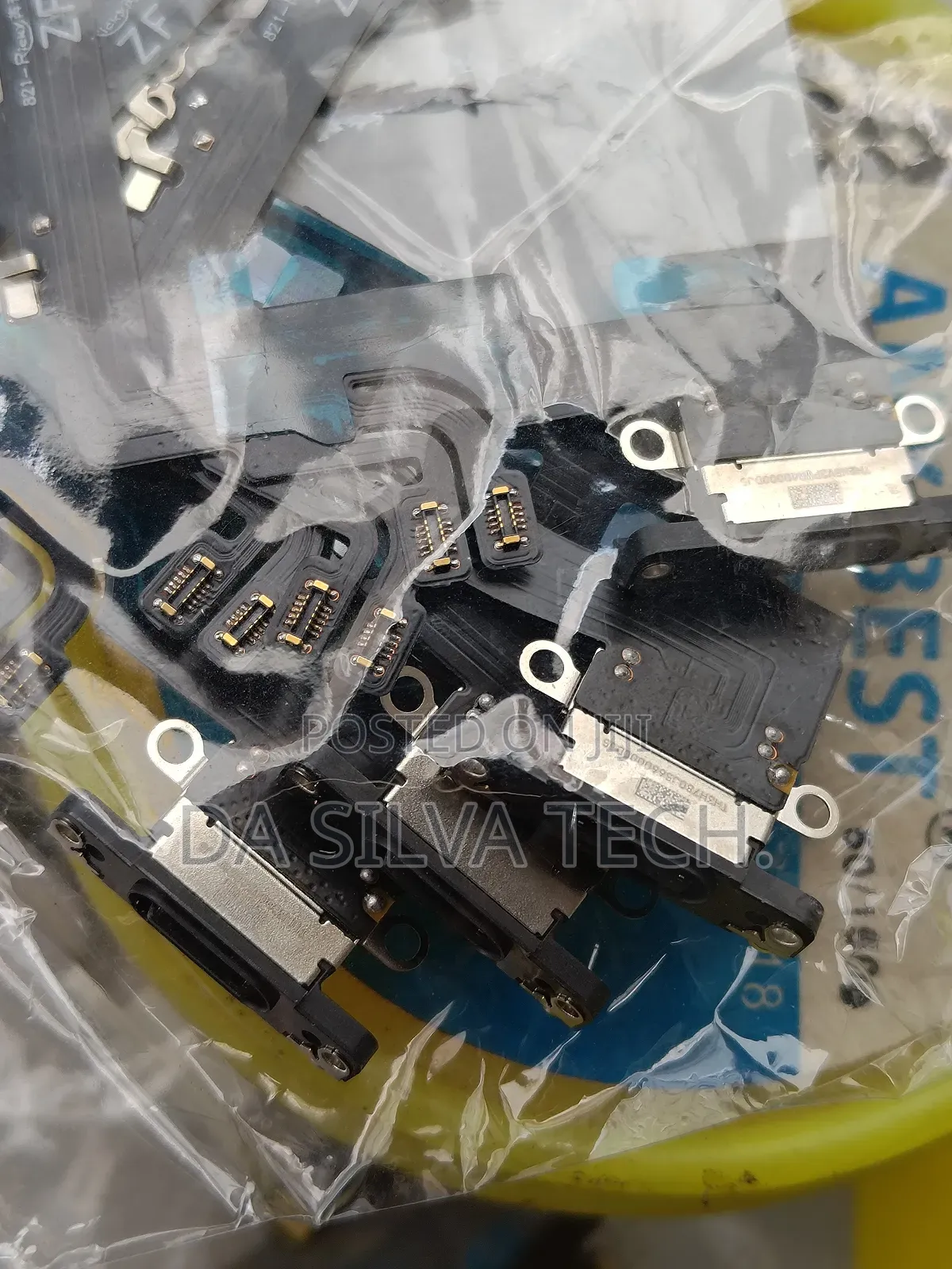 iPhone 16 Pro Max Charging Flex