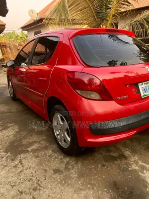 Peugeot 207 2010 Red
