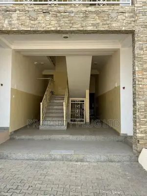 3bdrm Block of Flats in Garki 2 for rent