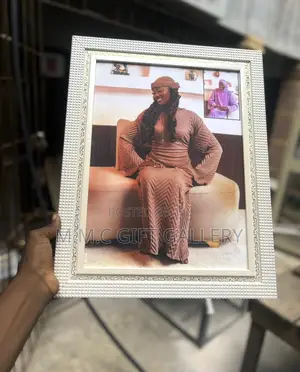 Photo Frame 12/16