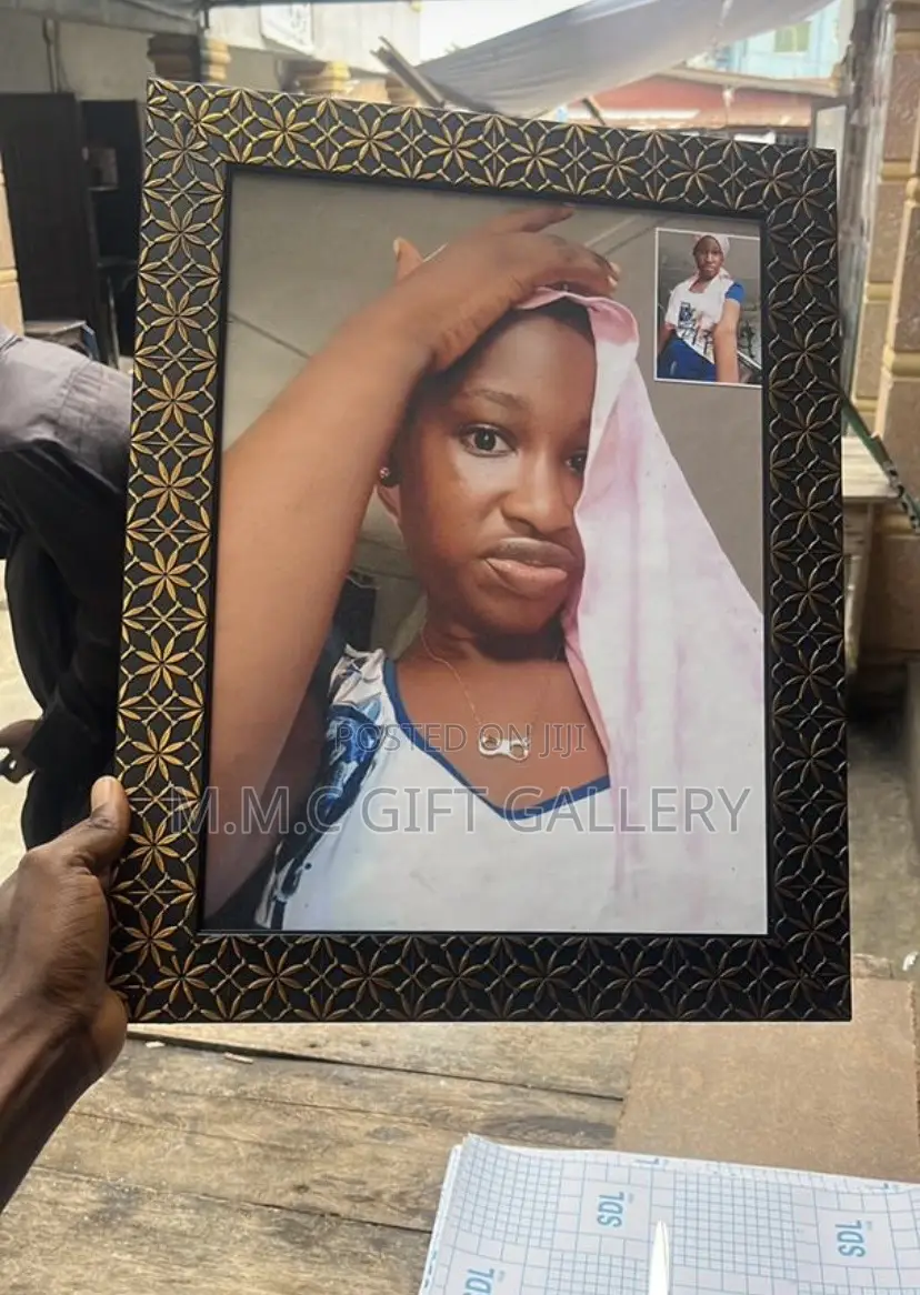 Photo Frame 12/16