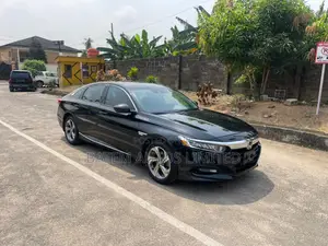Honda Accord Touring 2.0T 2018 Black