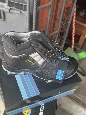 Rock Pad Safety Boots