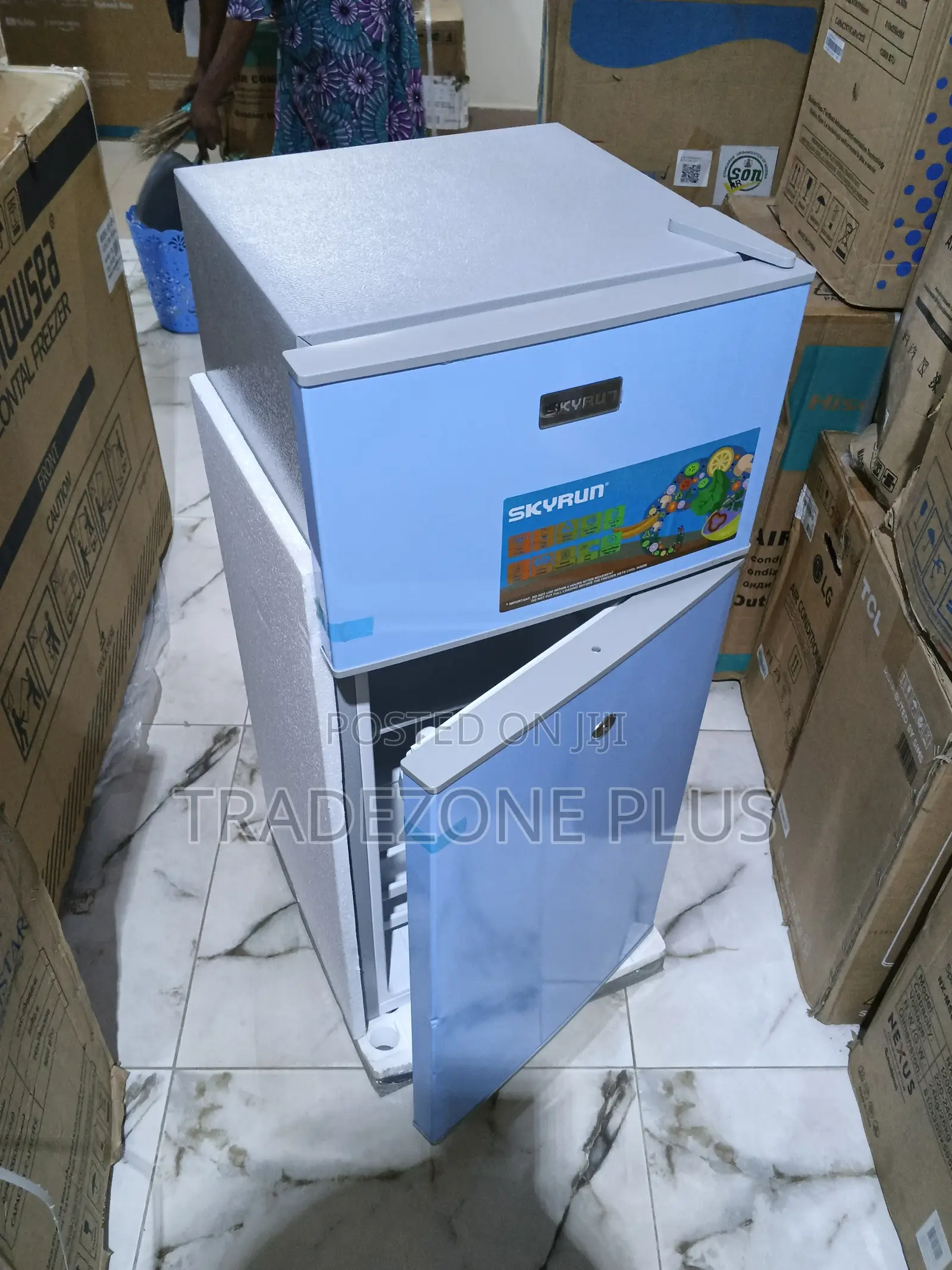 BCD-108j Top Freezer Refrigerator – Kitchen Appliance