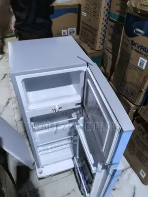 BCD-108j Top Freezer Refrigerator – Food Storage