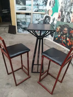 Cocktail Table and Chairs