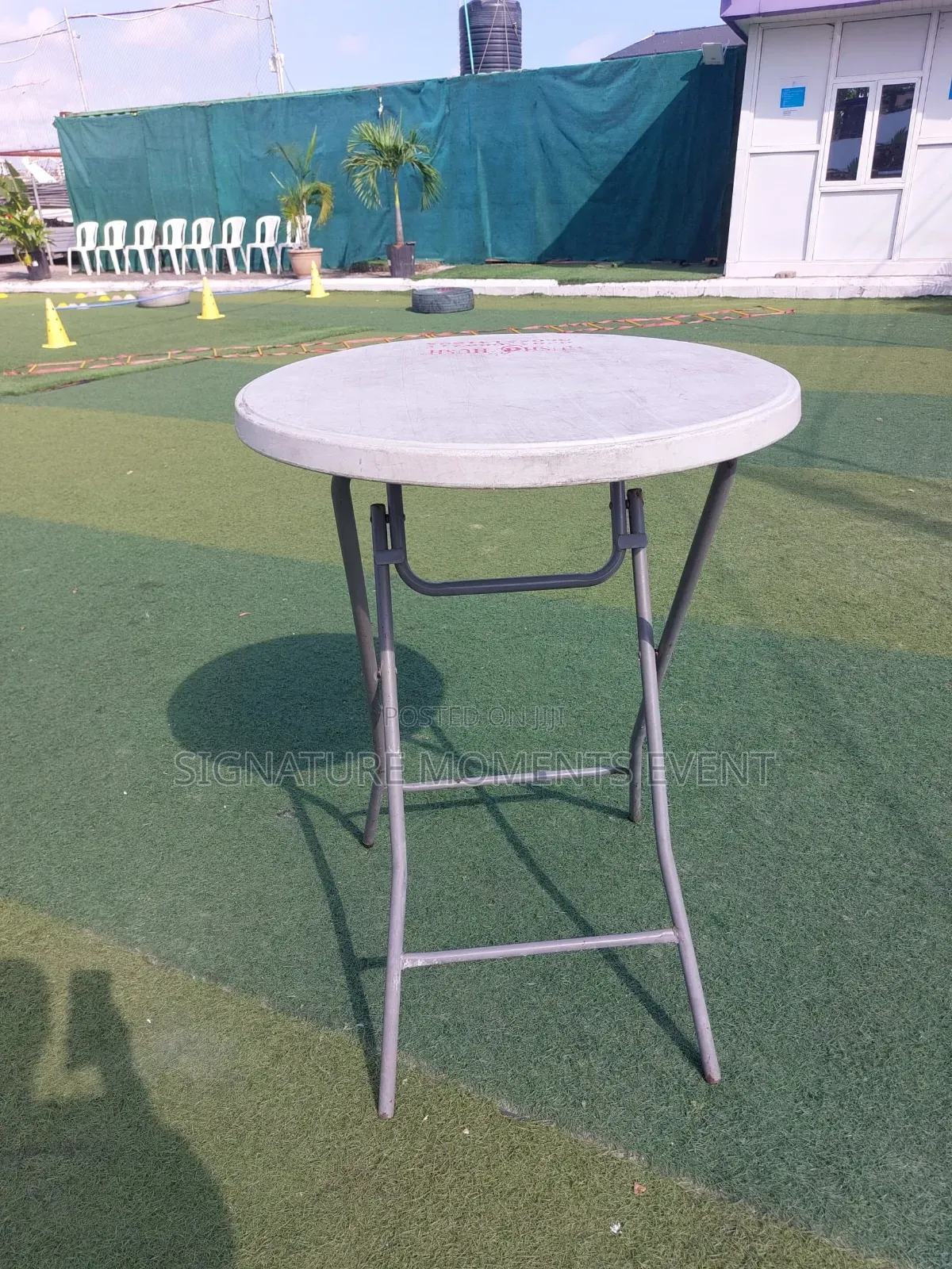 Cocktail Table and Chairs