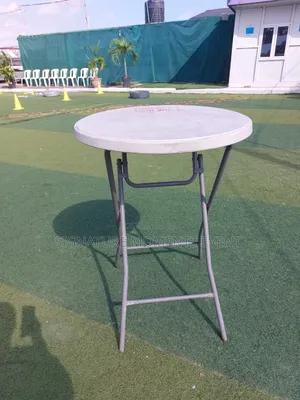 Cocktail Table and Chairs