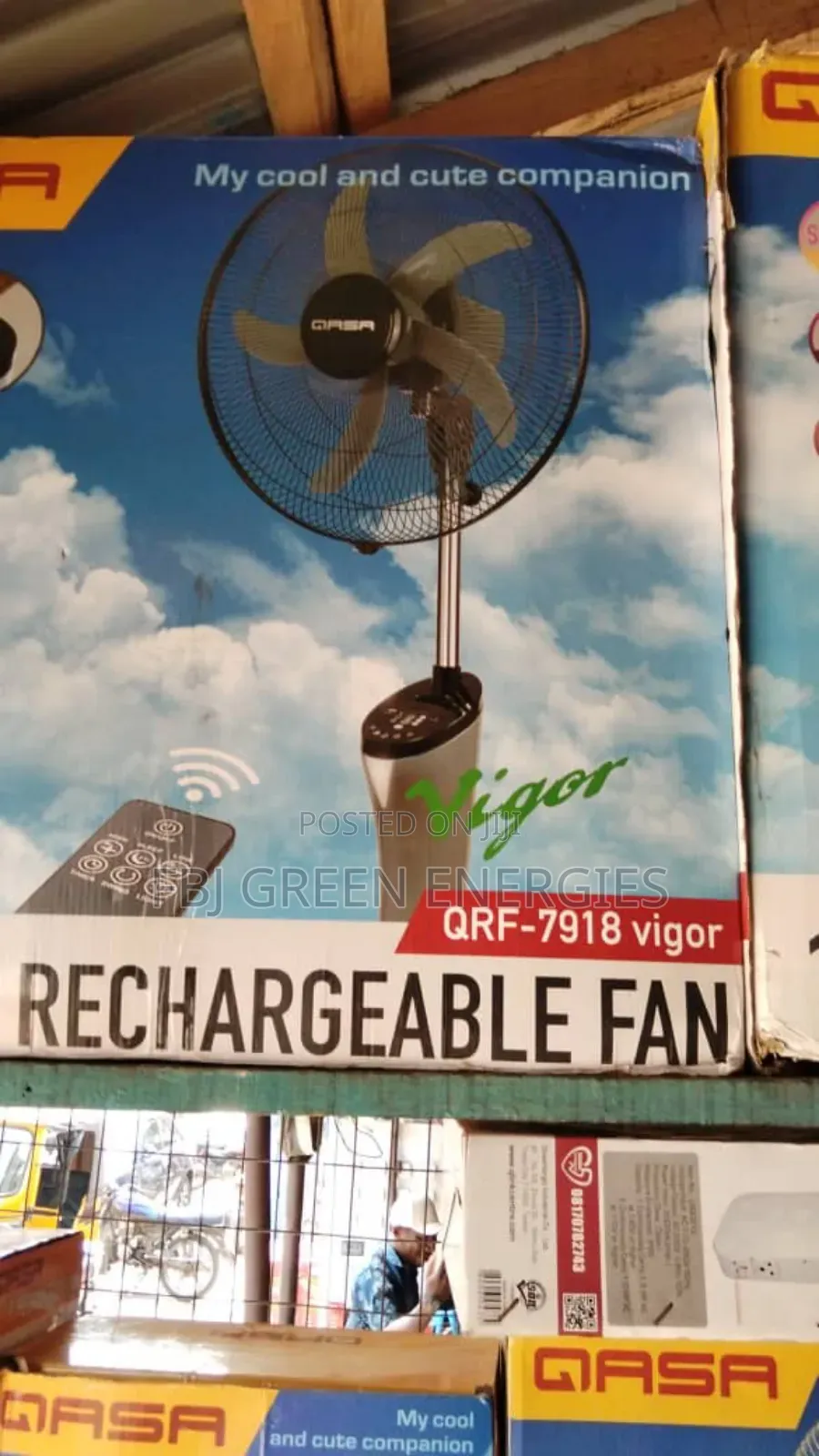 Rechargeable Qasa Fan
