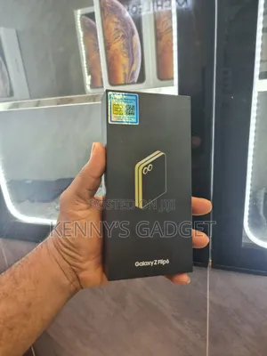 New Samsung Galaxy Z Flip6 256 GB Yellow