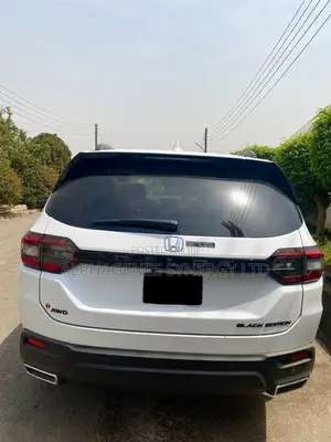 Honda Pilot Black Edition AWD 2025 White