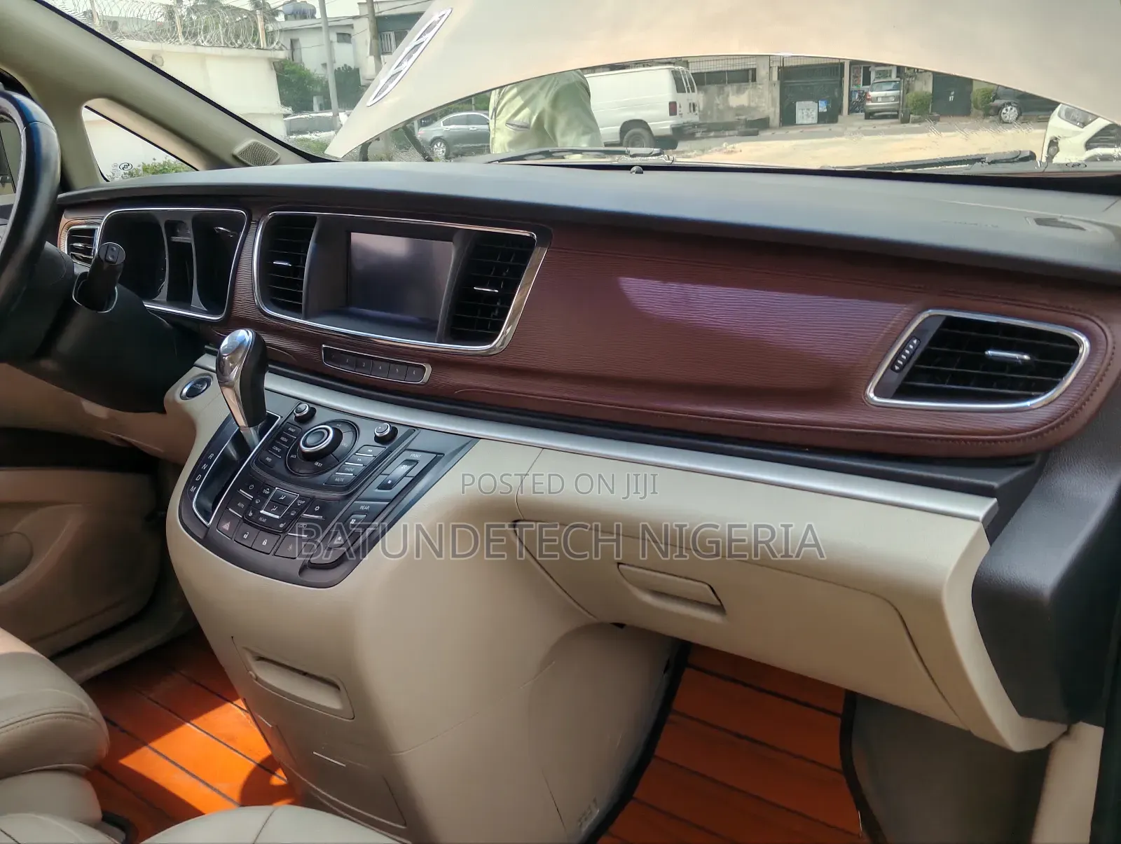 Buick Super 2020 Gold