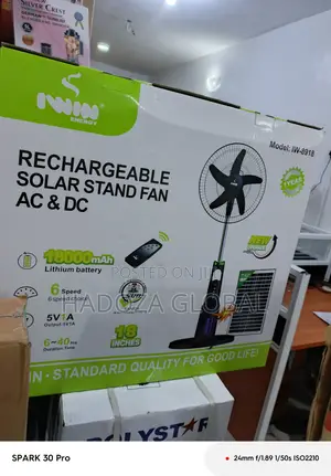 Iwin 18 Inch Battery Fan With Solar Support