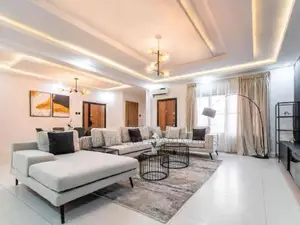 2a Fabian Court: 3 Bedroom Apartment
