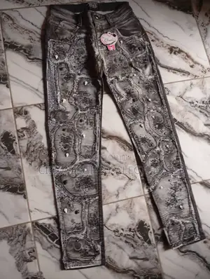 Stock Teenagers/Adults Jeans