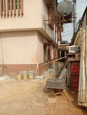4bdrm Duplex in Egbeda for sale