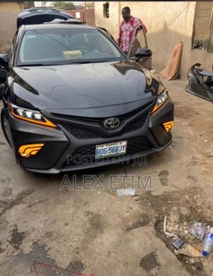 Complete Bumper and Set of Headlights Three Torch Camry 2020