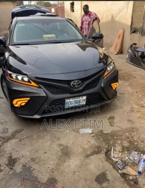 Complete Bumper and Set of Headlights Three Torch Camry 2020