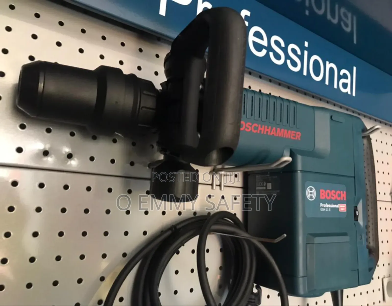 Bosch Demolition Hammer (Gsh 11e)