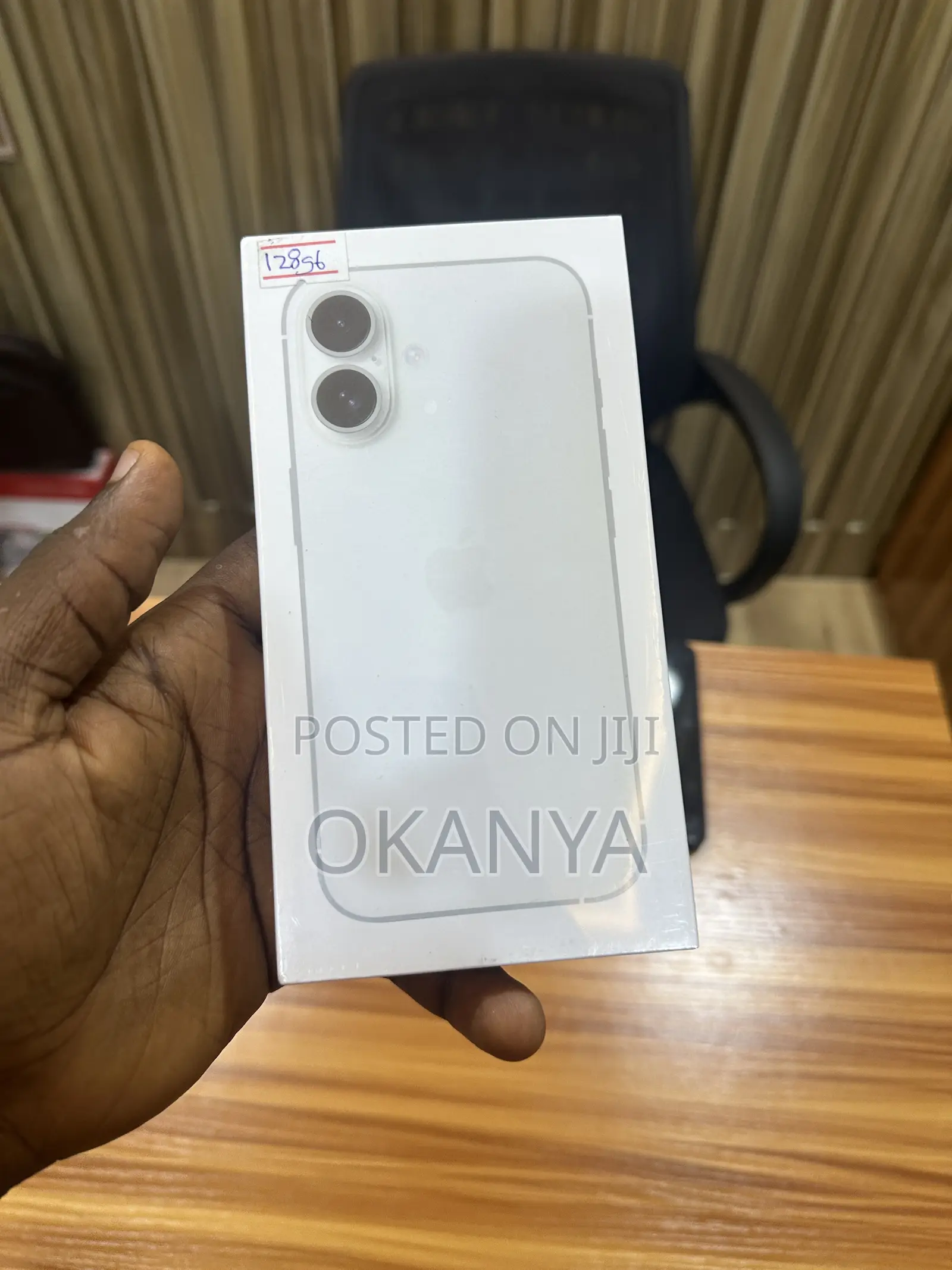 New Apple iPhone 16 128 GB White