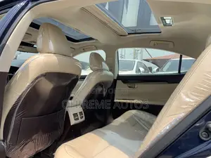 Lexus ES 2016 Blue