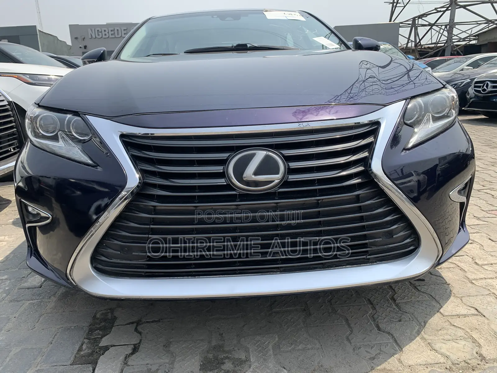 Lexus ES 2016 Blue