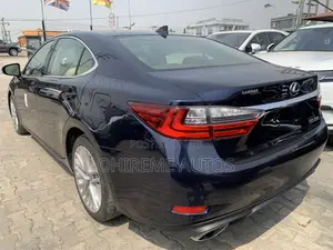 Lexus ES 2016 Blue