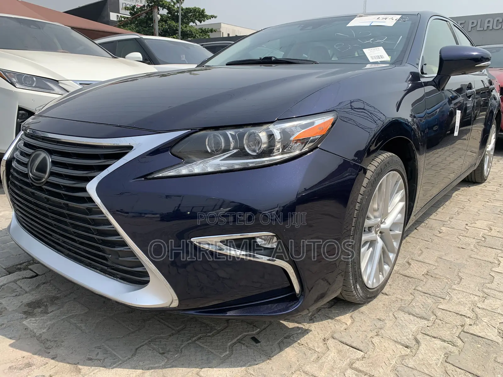 Lexus ES 2016 Blue