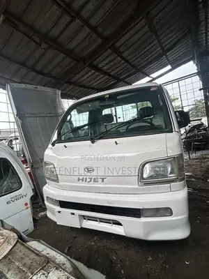 Daihatsu Hijet 2012 White