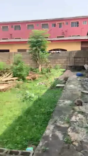 Full Plot a 3 Bedroom Flat Bungalow on It