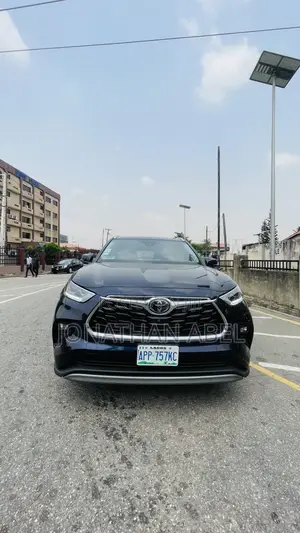 Toyota Highlander Platinum AWD 2024 Blue