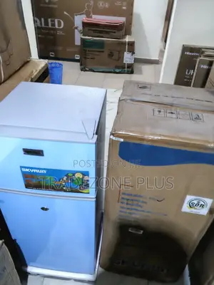 BCD-108j Top Freezer Refrigerator – Modern Appliance